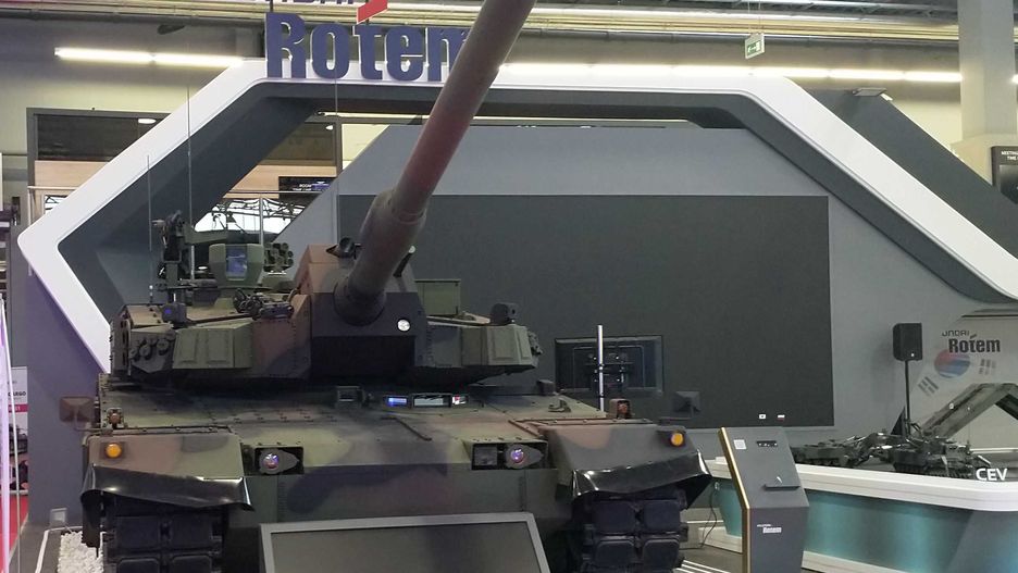 Czołg K2 w całej okazałości.