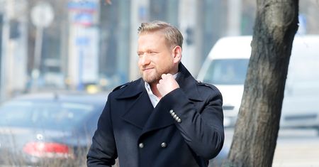 Bartosz Jędrzejak nie wytrzymał. Odpowiedział internautom na antenie