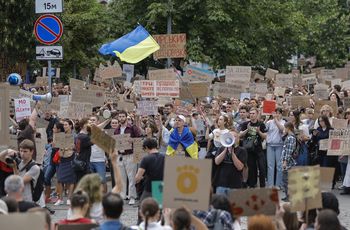 Problemy Zełenskiego. W Kijowie nadal protestują