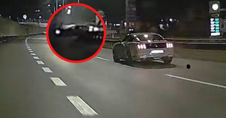 Mustang wszedł w zakręt. I nagle coś takiego. Niesie się filmik