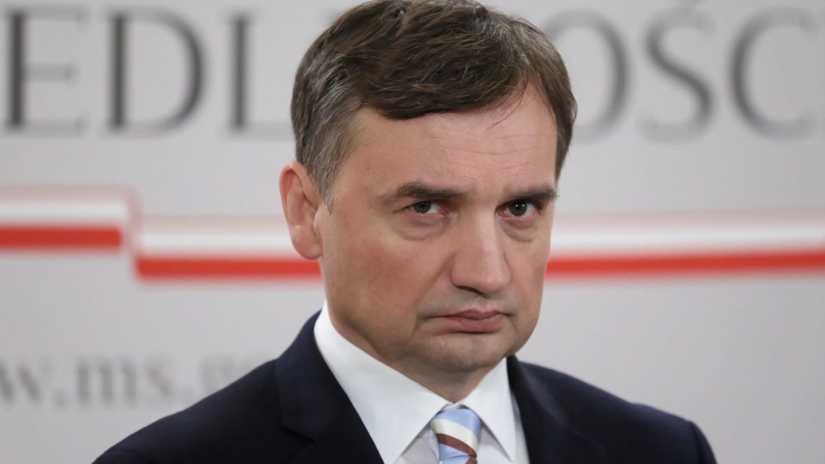 Warszawa, 10.06.2022. Minister sprawiedliwości, prokurator generalny Zbigniew Ziobro podczas konferencji prasowej "Początek procedury zmiany traktatów unijnych", 10 bm. w Ministerstwie Sprawiedliwości w Warszawie. (mr) PAP/Paweł Supernak