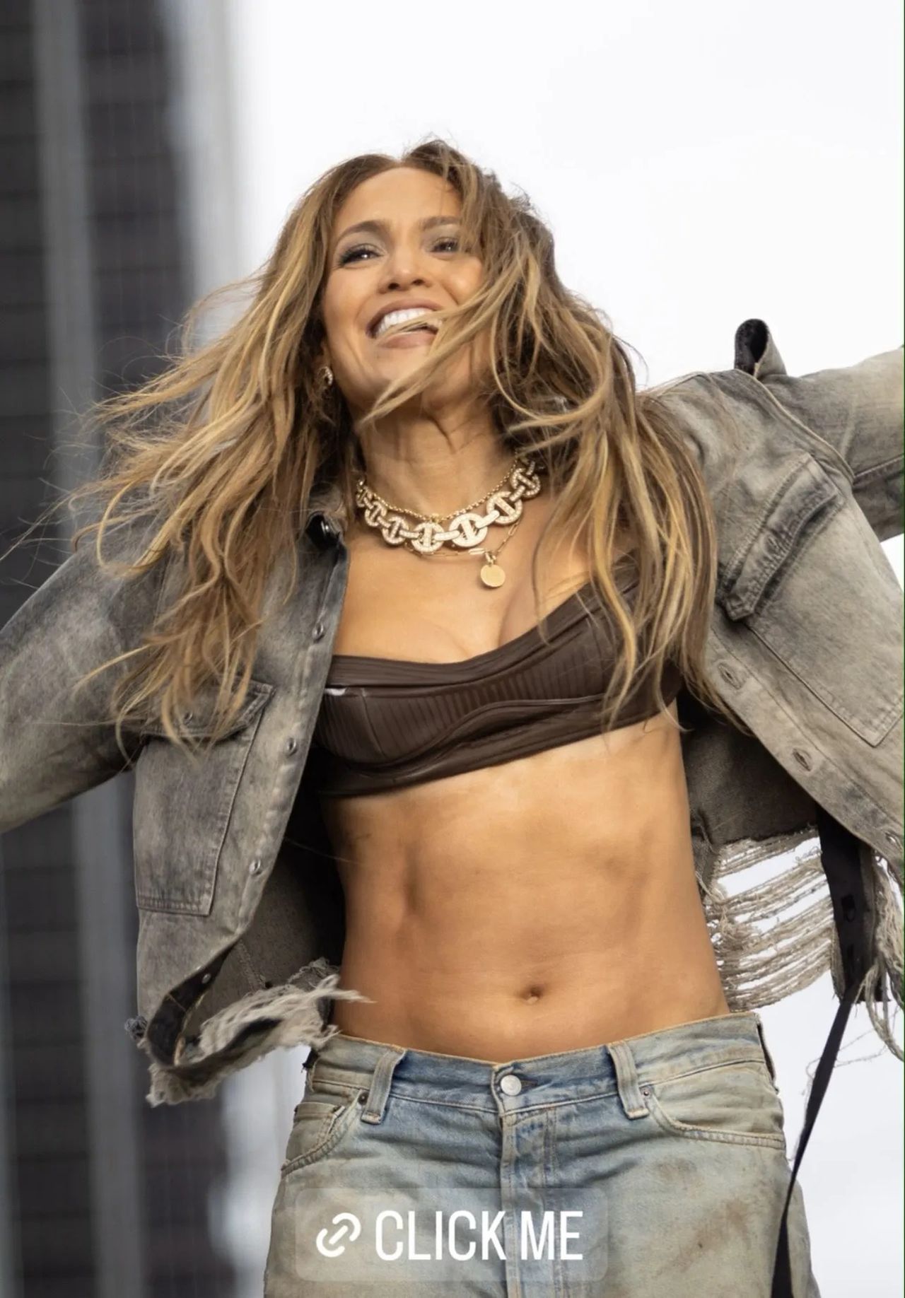 Jennifer Lopez in worn-out pants