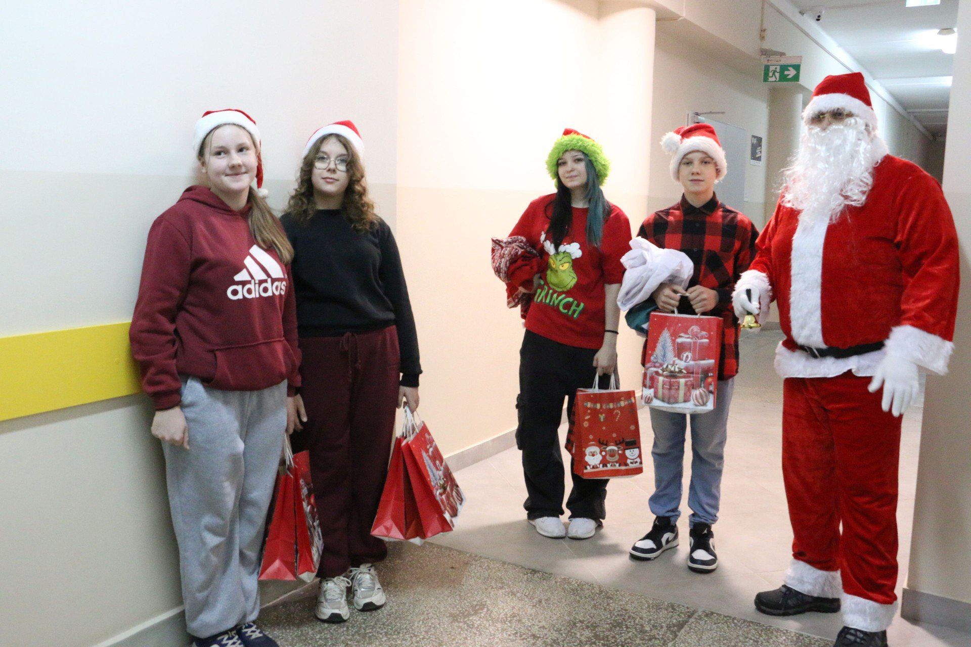 Mikołajki 2025 w SP nr 3 w Aleksandrowie Kujawskim