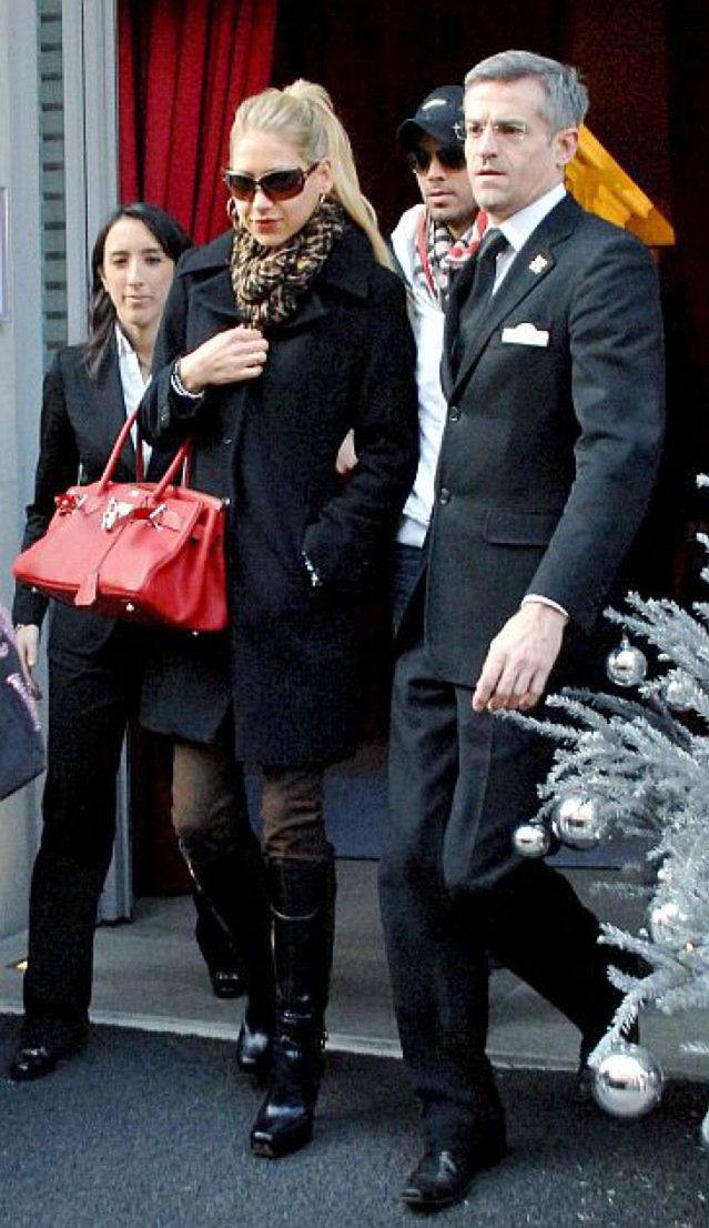 Iglesias i Kournikova na zakupach w Paryżu