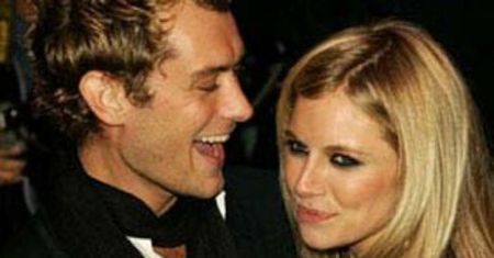 Jude Law & Sienna Miller. Nicole Kidman. Jennifer Aniston