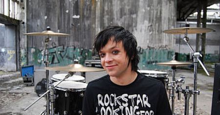 Brat Toli też jest emo!