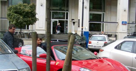Teodorska z Zielinskim w Ferrari!