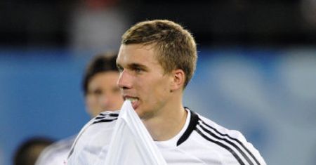 Lukas Podolski = Miley Cyrus? :)