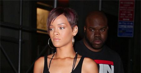 Rihanna ma kolczyk w sutku!