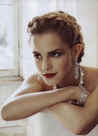 Coraz dojrzalsza Emma Watson. Seksowna?