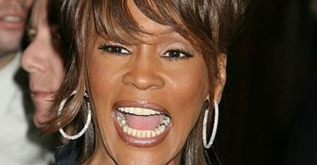 Zepsute zęby Whitney Houston