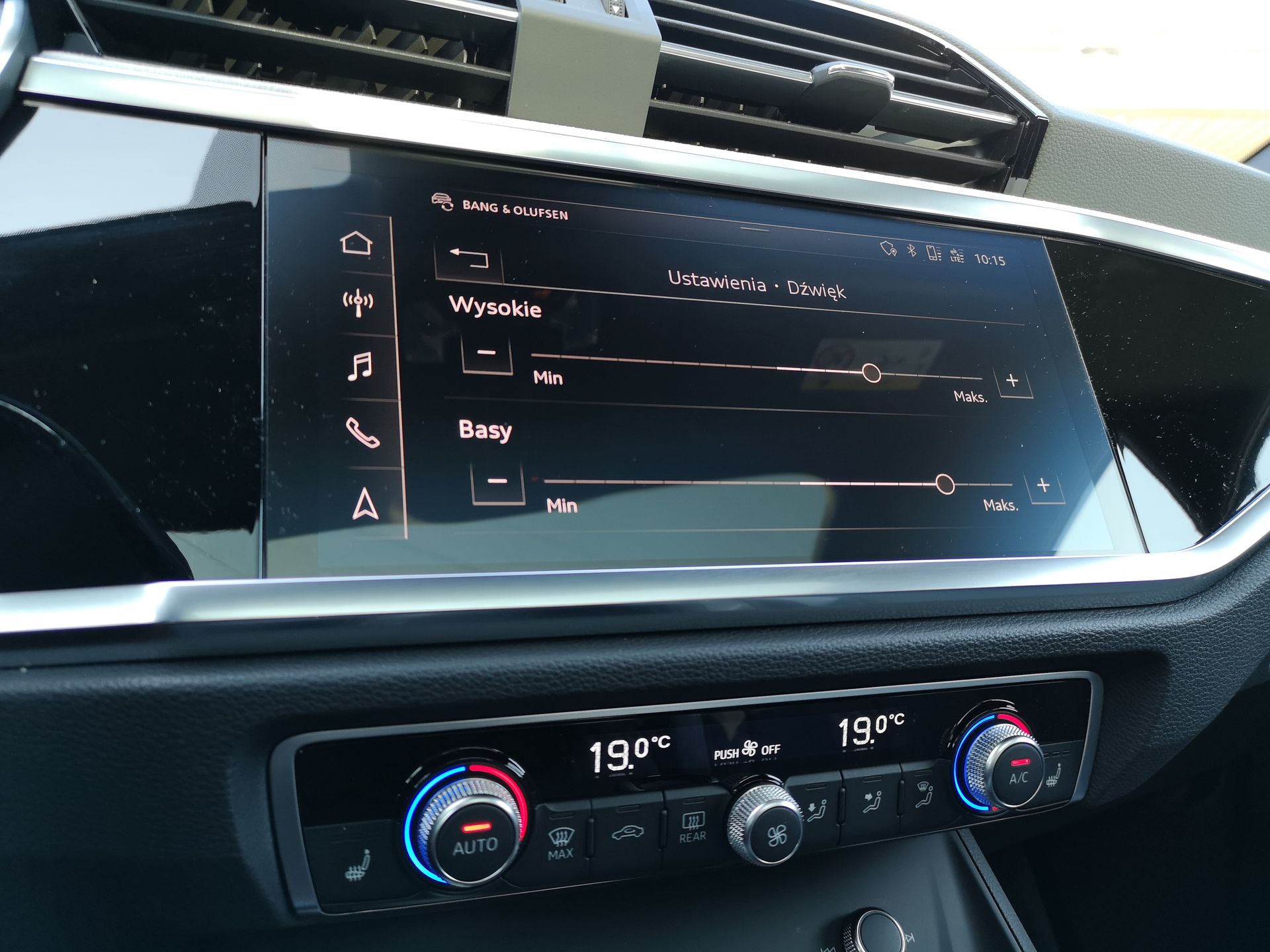 Audi Q3 Sportback: kamery 360 stopni, system Audi Pre sense basic & 360° i audio Bang & Olufsen 16