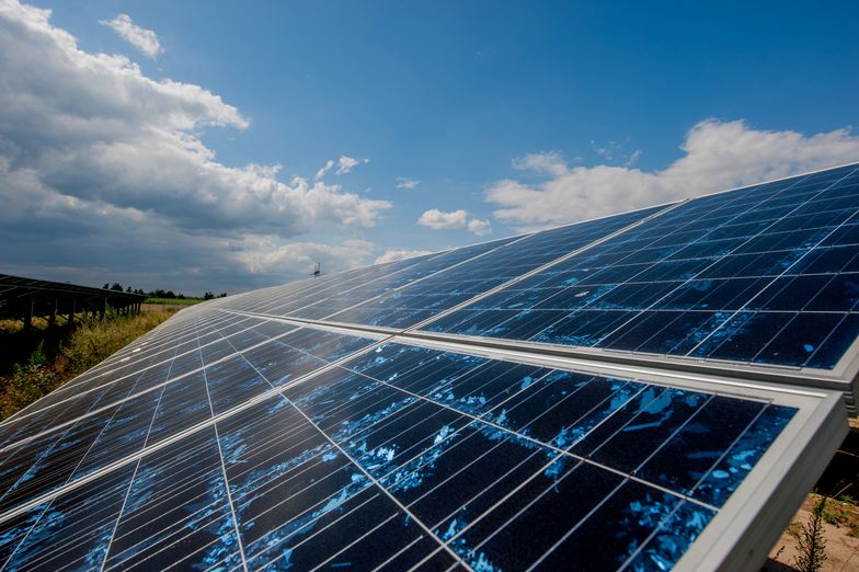 Tańszy prąd i czystsze powietrze. Na Dolnym Śląsku samorządowcy zaczynają eksperyment