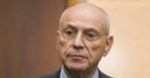 Alan Arkin w ambasadzie Bena Afflecka