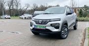 Dacia Spring niską ceną obnaża problem. Tanie elektryki wciąż są o wiele za drogie [opinia]