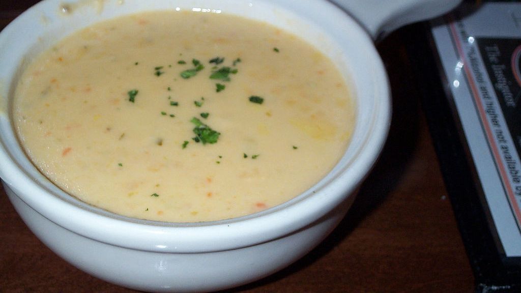 Zupa serowa przygotowana z dodatkiem wody 1:1