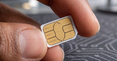 360 tys. Polaków przeniosło numer. Z tej sieci uciekło najwięcej klientów