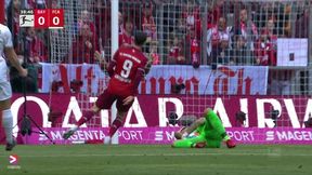 Lewandowski przypadkowo kopnął w głowę Gikiewicza. Szczęśliwie nie doszło do kontuzji