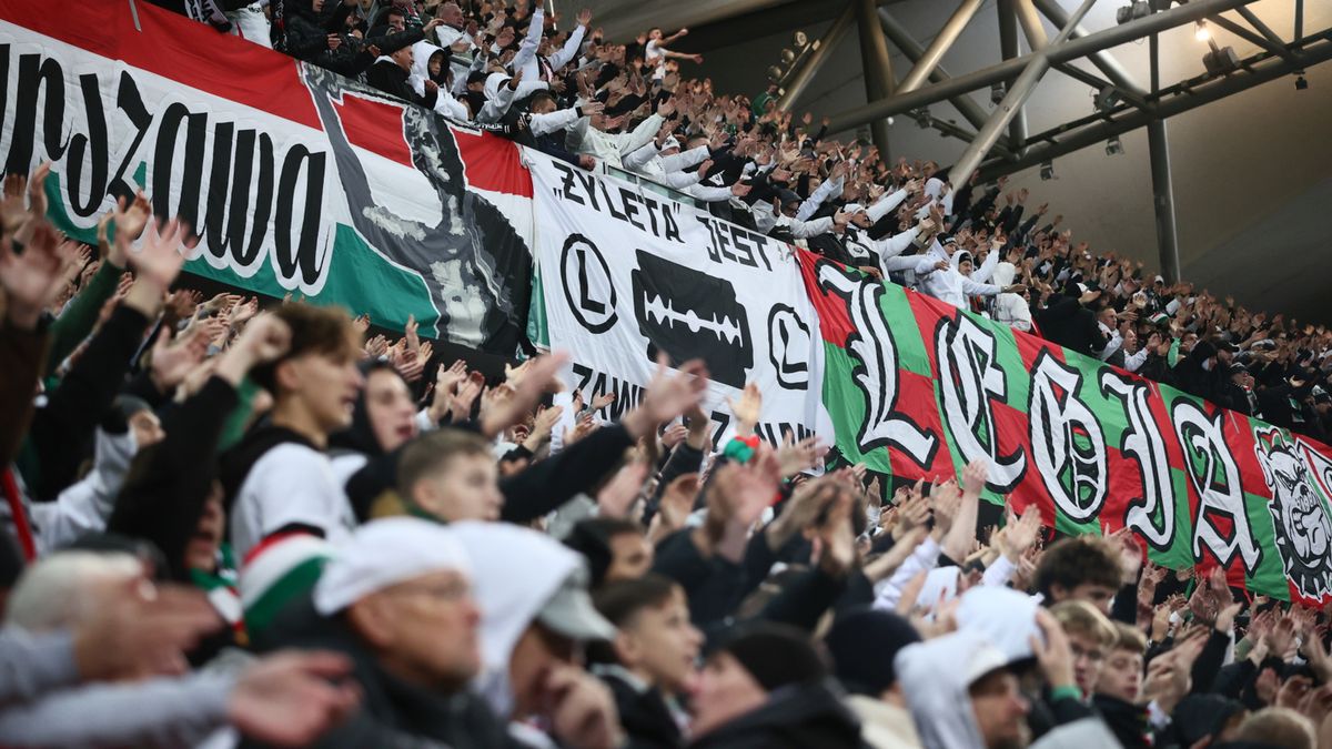 PAP / Leszek Szymański / Kibice Legii Warszawa