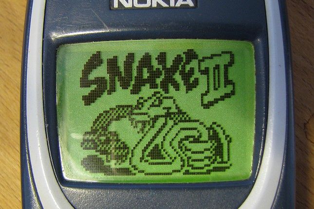 Snake: wąż, który zmienił mobilną rozrywkę. Od 1-pikselowej linii do grafiki 3D 2