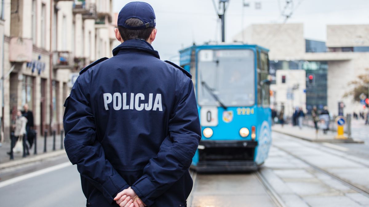 W opinii eksperta przykład policjantów pokazuje, że Polski Ład jest dziurawy i trzeba go natychmiast znowelizować. 