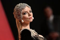 Anya Taylor Joy kradła spojrzenia. Fantazyjny biustonosz zwracał uwagę