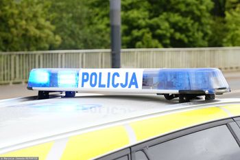 Mieszkańcy w nocy słyszeli wybuchy. Uszkodzony tor, ewakuacja pociągu