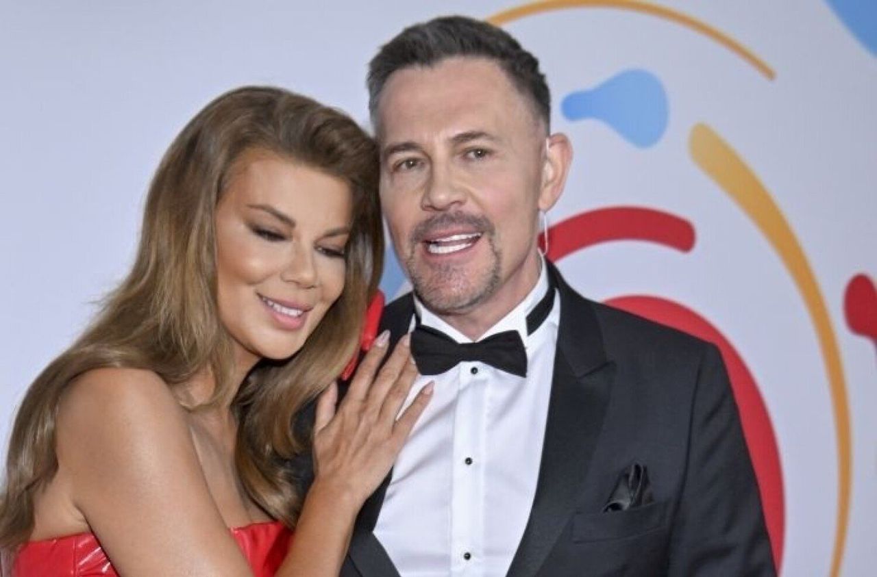 Edyta Górniak pokazuje swoje opalone ciało. Na tych fotografiach diva polskiej sceny wygląda bardzo zmysłowo