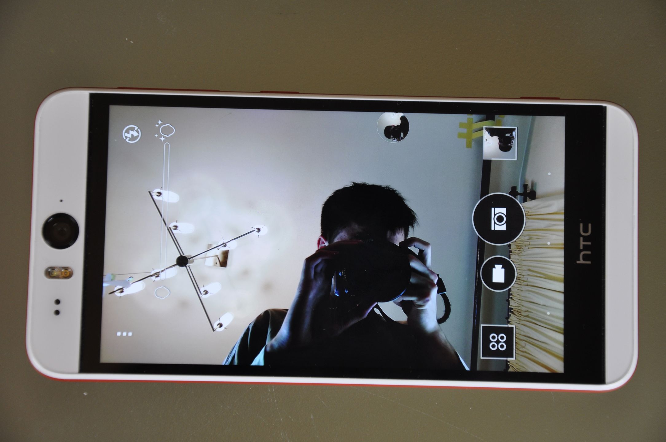 HTC Desire Eye - test i recenzja smartfona dla miłośników selfie 25