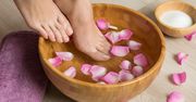 Moczenie stóp w occie. Jakie daje korzyści?