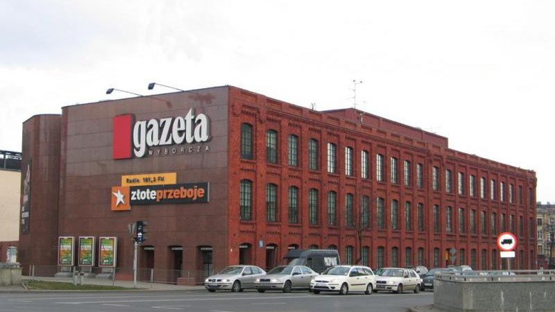 Tylko cięciu kosztów Agora zawdzięcza, że strata nie była jeszcze większa