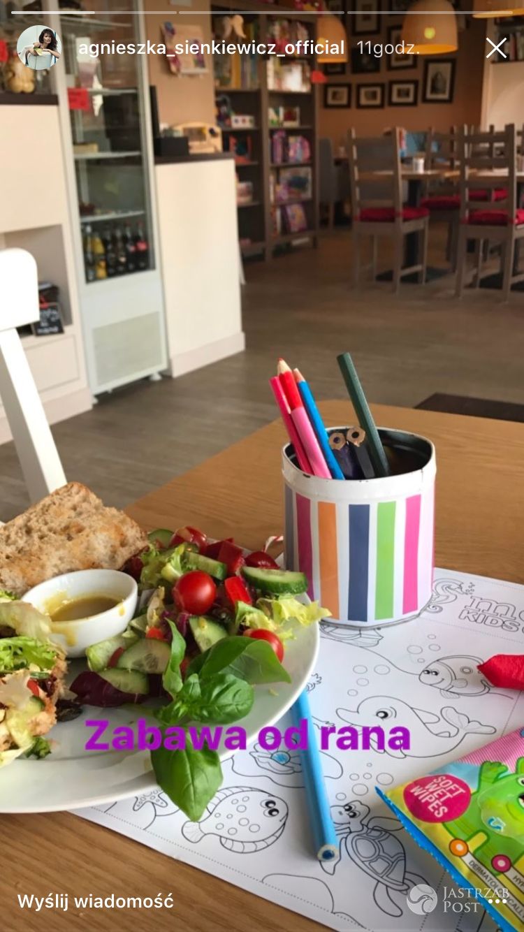 Agnieszka Sienkiewicz z córką Zosią na planie Przyjaciółek