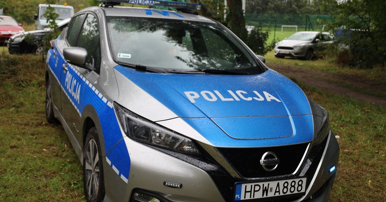 Szczecin: Policjanci dostaną nowy radiowóz. Dołoży się starostwo