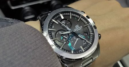 Krótki test Casio Edifice EQB-1000: Nowoczesne rozwiązania w cienkiej i eleganckiej kopercie