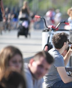Koronawirus w Warszawie. Koniec z piciem alkoholu nad Wisłą