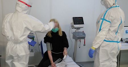 Fatalny scenariusz z Omikronem w Polsce. To nie zakażenia mogą sparaliżować kraj