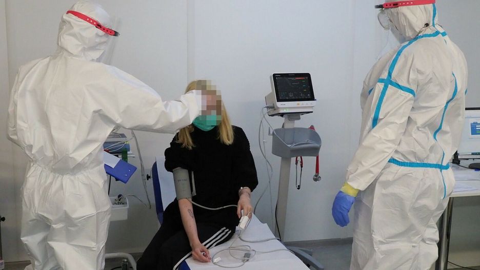 Pierwszy scenariusz na piątą falę epidemii. Omikron może sparaliżować Polskę
