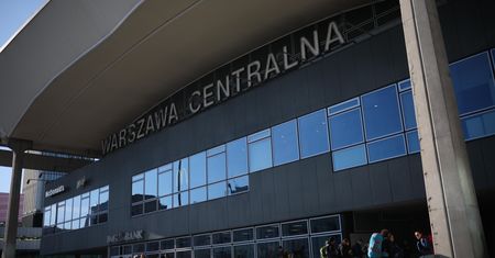 Patrole na Dworcu Centralnym. Policja bada sprawę