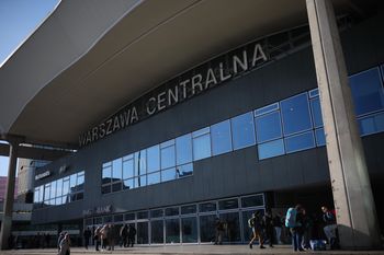 Patrole na Dworcu Centralnym. Policja bada sprawę