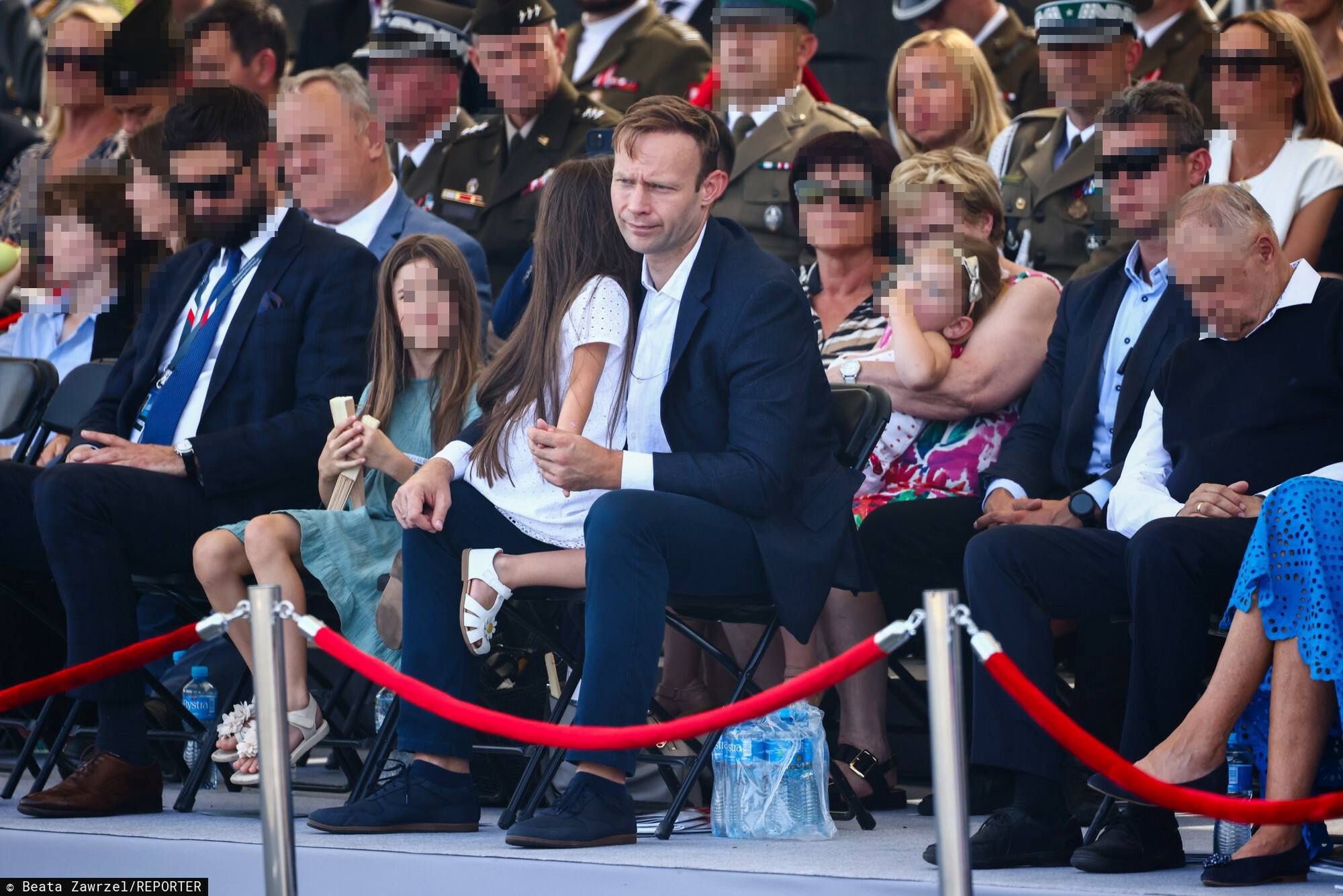 Marcin Mastalerek z córkami