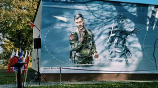 Gostynin oddał hołd ppłk. pil. Maciejowi Krakowianowi. Wyjątkowy mural upamiętnił "Slaba"!