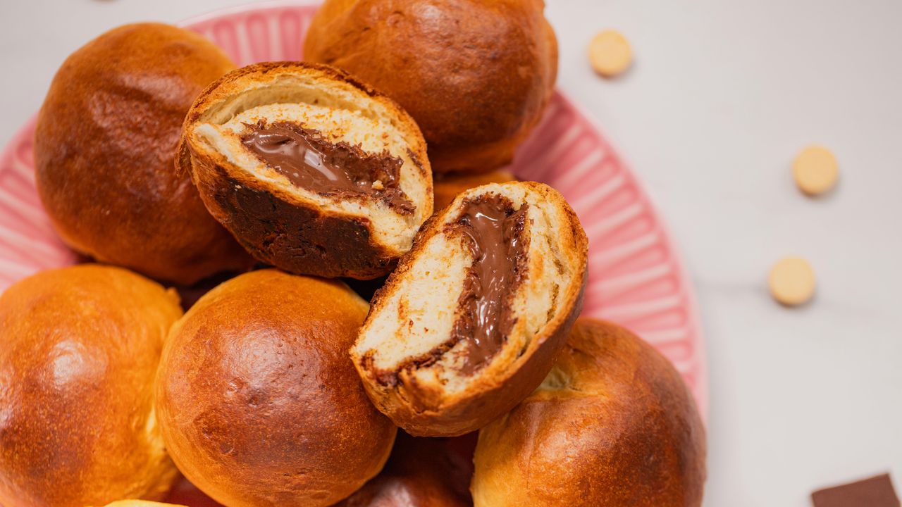 Bułeczki z czekoladą prosto z piekarnika. Z nimi każdy dzień będzie udany