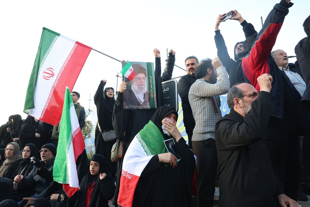 Chaos i panika w Iranie. Tak wygląda kraj po atakach