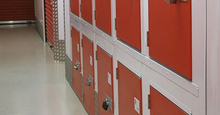 Wynajem magazynów pod miastem coraz popularniejszy wśród Polaków