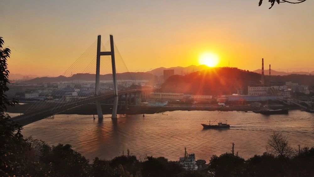 Wschód słońca nad Ningbo