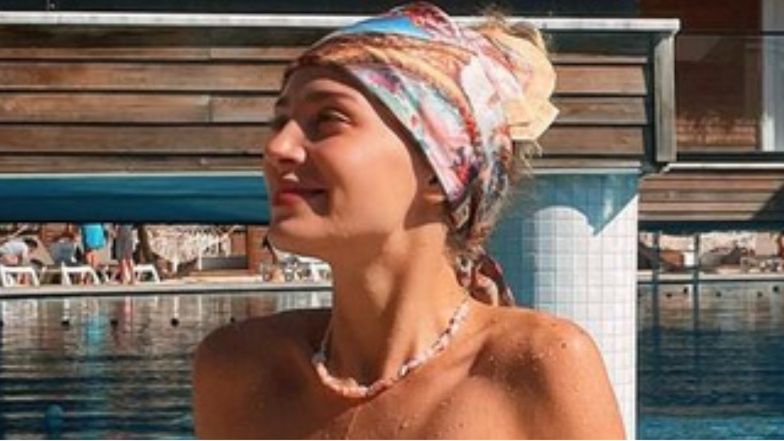 Wiktoria Gąsiewska rozmyśla nad sensem życia, PLUSKAJĄC SIĘ W BASENIE (FOTO)