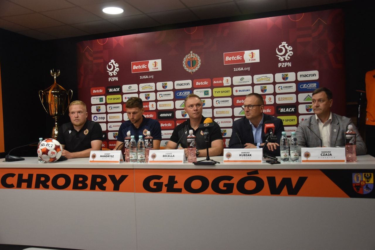 Chrobry Głogów szykuje się na nowy sezon. Trener apelował o porozumienie klubu z kibicami