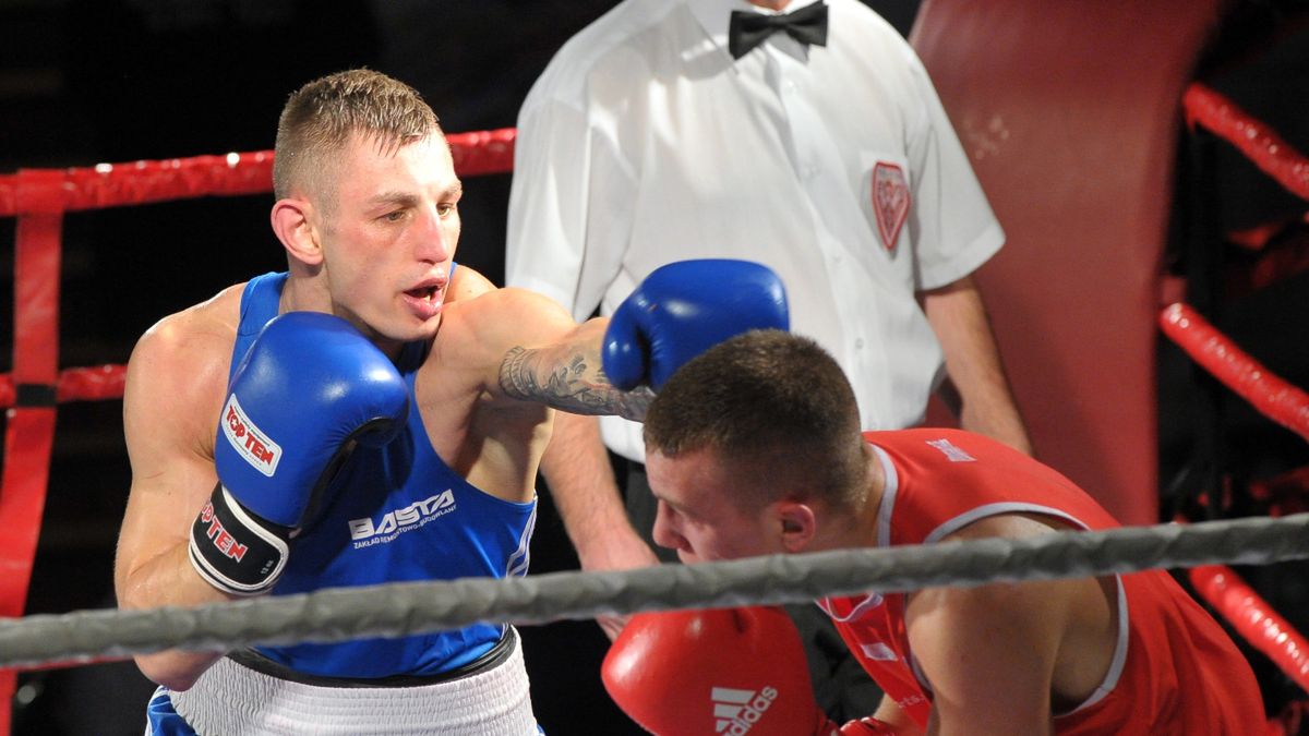 PAP / Marcin Bielecki / Na zdjęciu: Damian Kiwior (z lewej)