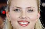 Scarlett Johansson woli blond