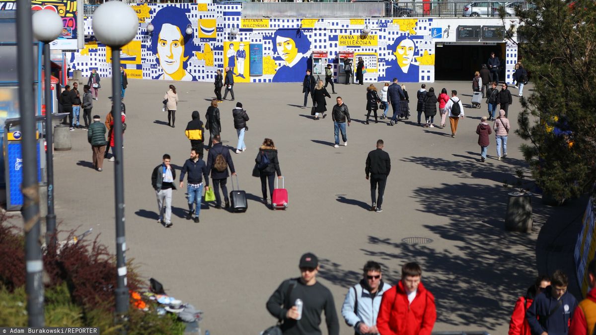 Mural na rocznic? wybuchu powstania w getcie
18.04.2022 Warszawa Srodmiescie Stacja metra Centrum Mural upamietniajacy przypadajaca 19.04.2022 79 rocznice wybuchu powstania w getcie warszawskim fot. Adam Burakowski/REPORTER
Adam Burakowski/REPORTER